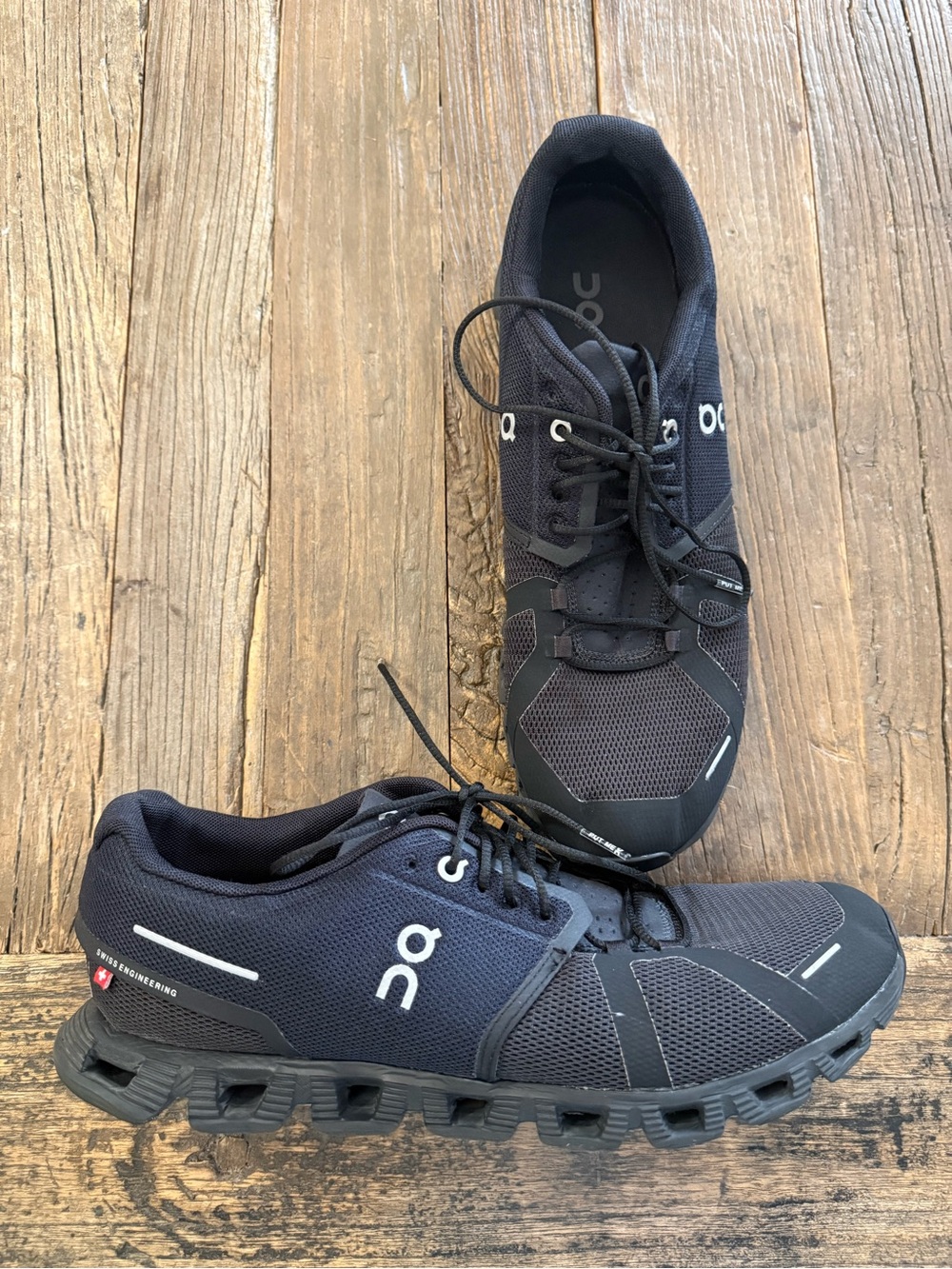 On Cloud 5 "All Black" running shoes